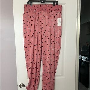 Eloquii Pink Pants with Black Diamond Pattern